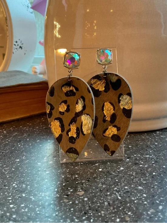 Leopard Print Teardrop Earrings with Iridescent Studs - Brown - Picture 2 of 4